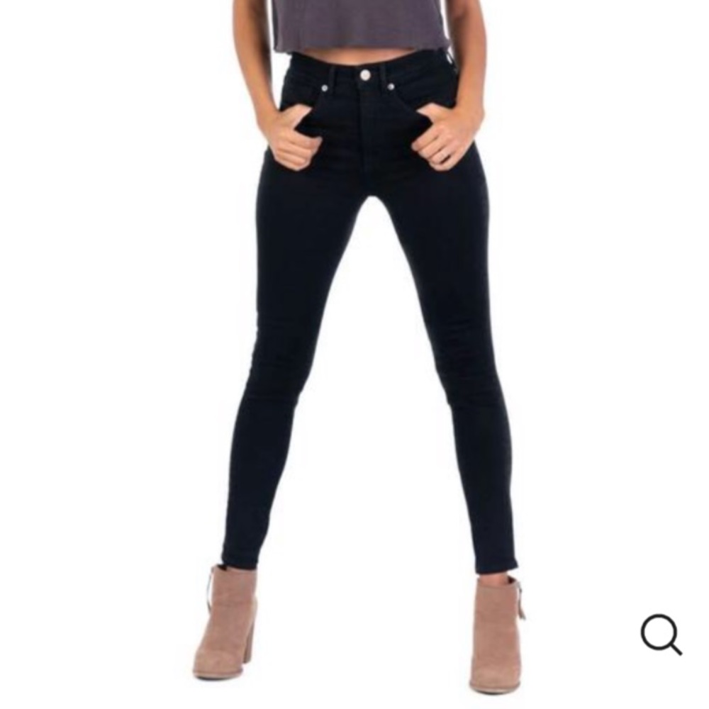 NWOT Revtown High Rise Skinny Jeans in Jet Black